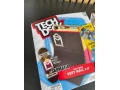 tech-deck-fingerboard-small-2