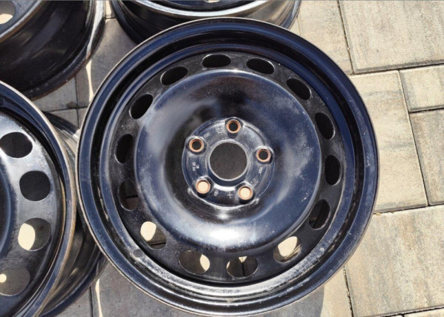 5x112-r16-plechove-disky-audi-skoda-volkswagen-65jx16et50-big-3