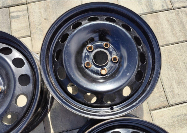 5x112-r16-plechove-disky-audi-skoda-volkswagen-65jx16et50-big-4