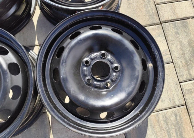 5x108-r15-plechove-disky-ford-focus-c-max-ford-connect-big-3