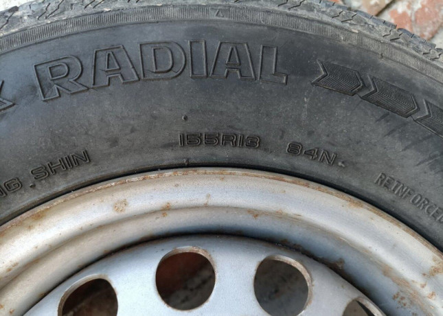kolesa-r13-4x100-na-vlecku-big-1