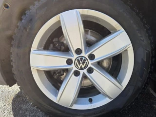 original-vw-elektrony-5x112-r17-plus-zimne-pneu