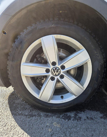 original-vw-elektrony-5x112-r17-plus-zimne-pneu-big-0