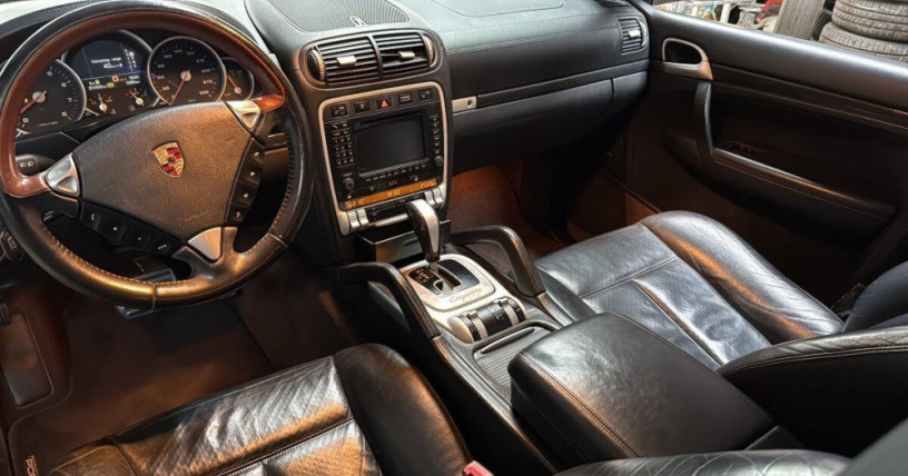 rozpredam-porsche-cayenne-turbo-big-4