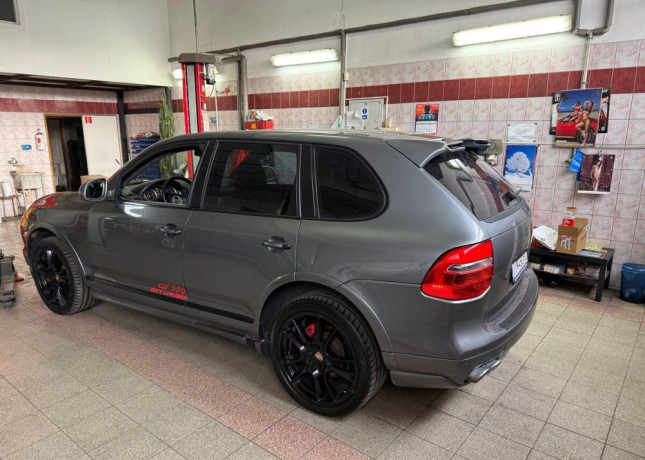 rozpredam-porsche-cayenne-turbo-big-1