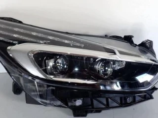 ford-galaxy-smax-svetlo-prave-2020