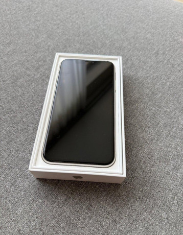 iphone-11-64-gb-big-2