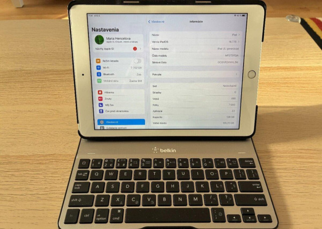 ipad-5generacie-klavesnica-obal-sluchadla-kabel-big-0