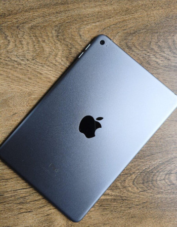 ipad-mini-4-128gb-big-2