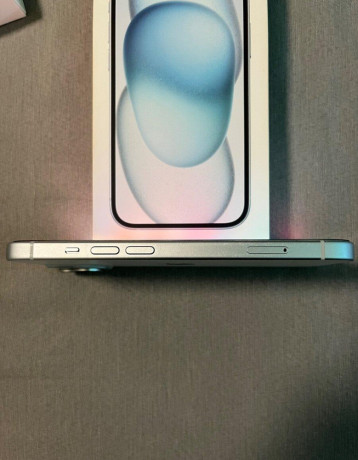 iphone-15-128-gb-svetlomodry-big-3