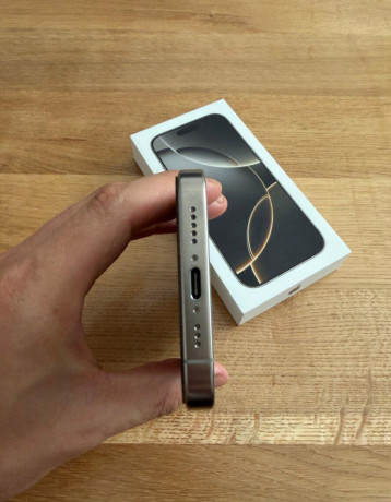 iphone-16-pro-128gb-silver-zaruka-big-4
