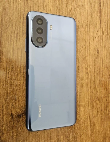 huawei-nova-y70-big-2
