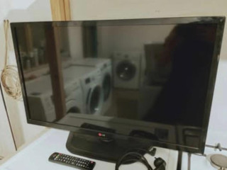 predam-led-televizor-lg-82cm