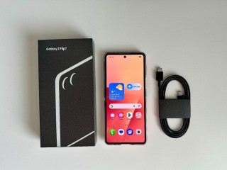 samsung-z-flip7-12gb-256gb-coralred-top-zaruka
