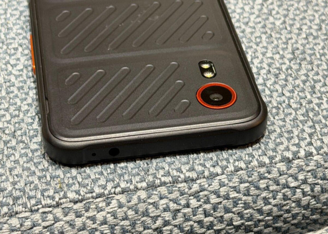 odolny-samsung-galaxy-xcover-7-6128gb-big-4