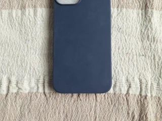 obal-zadny-na-iphone-13-modry