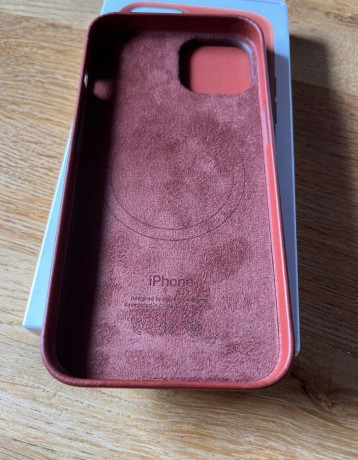 i-phone-14-kozeny-kryt-big-3