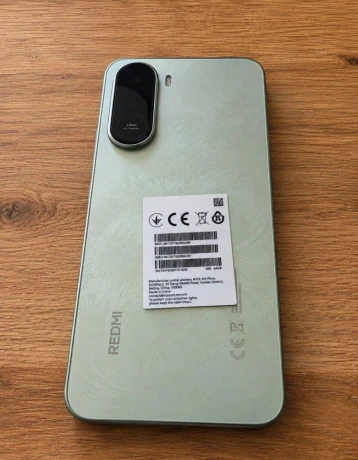 predam-xiaomi-redmi-a7-pro-uplne-novy-big-2