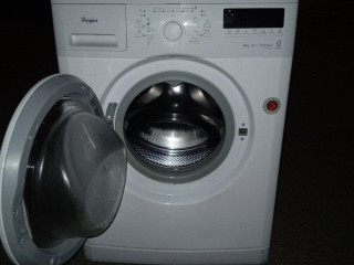 predam-plnefunkcna-automaticka-pracka-whirlpool-adisplay
