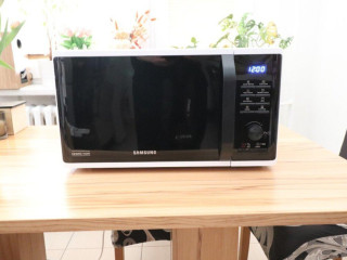 mikrovlnna-rura-grill-samsung-zanovni-zaruka-komplet