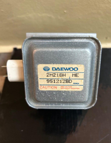 magnetron-daewoo-2m218h-big-0
