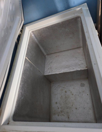 predam-mraziaci-box-calex-270l-big-1