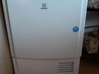 susicka-zn-indesit-na-7kg-pradla