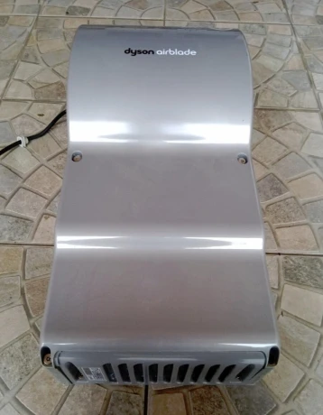 predam-susic-ruk-dyson-airblade-ab03-big-0