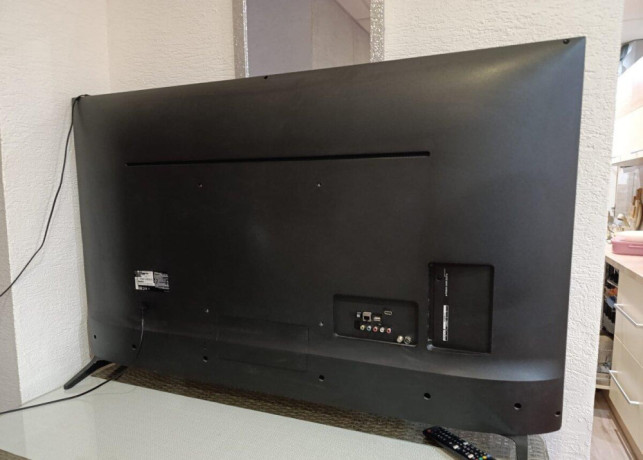 poskodeny-smart-tv-lg-55um7000plc-big-2