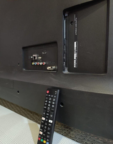 poskodeny-smart-tv-lg-55um7000plc-big-1