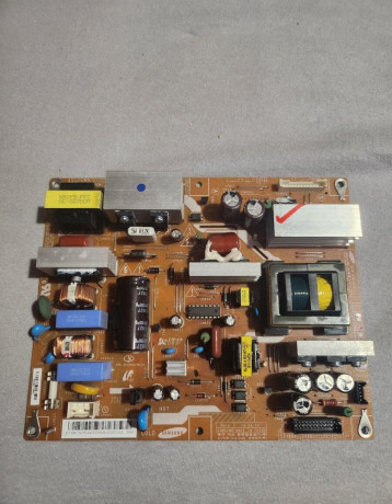 zdroj-tv-samsung-bn44-00208a-big-0