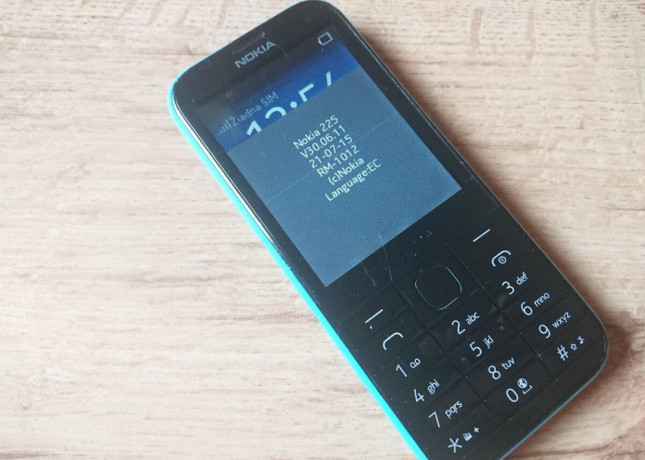 nokia-225-big-2
