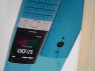 predam-mobilny-telefon-nokia-150