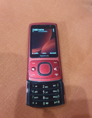 nokia-6700s-big-2