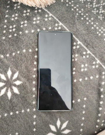 motorola-edge-50-ultra-16gb-1tb-big-2