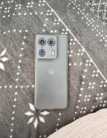 motorola-edge-50-ultra-16gb-1tb-big-3