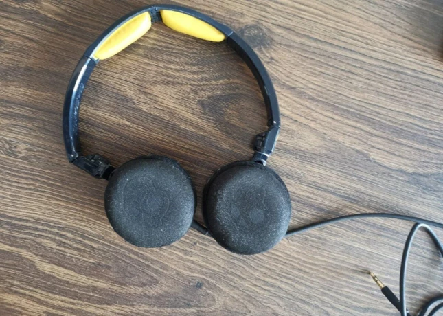 sluchadla-skullcandy-lowrider-big-1