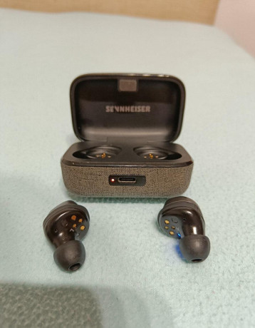 sennheiser-momentum-true-wireless-3-big-1