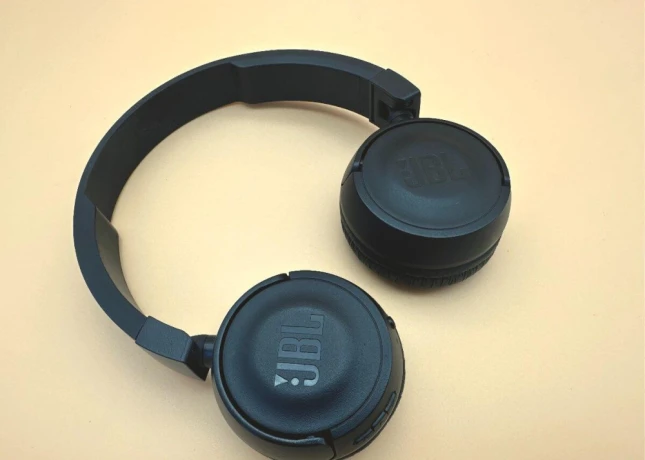 bezdrotove-bluetooth-sluchadla-original-jbl-t450bt-kabel-big-0