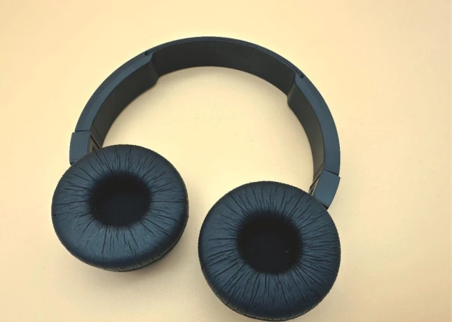 bezdrotove-bluetooth-sluchadla-original-jbl-t450bt-kabel-big-3