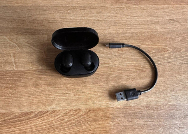 xiaomi-mi-true-wireless-earbuds-basic-big-0