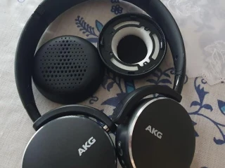 sluchadla-akg-y500-nahradne-diely