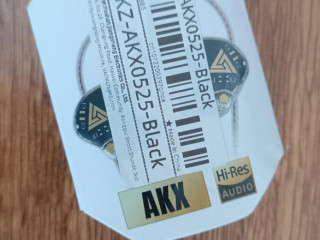 qkz-ak6-kablove-sluchadla-s-mikrofonom-puzdrom
