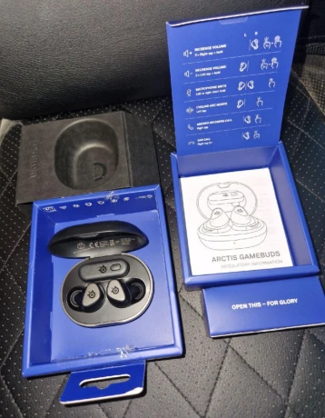 steelseries-arctis-gamebuds-big-0