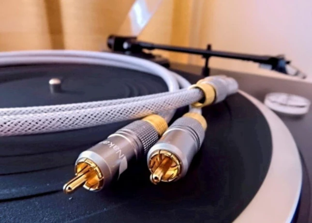 predam-highend-gramofonovy-kabel-big-0