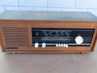 retro-radio-electronica-t68-80-roky