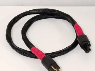 napajaci-kabel-schuko-c15-a-c7