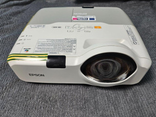 projektor-epson-eb-420
