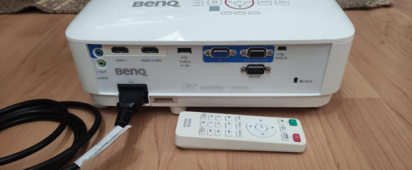 projektor-benq-th671st-big-1