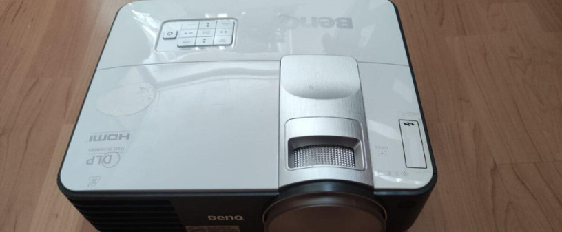 benq-mw817st-big-0